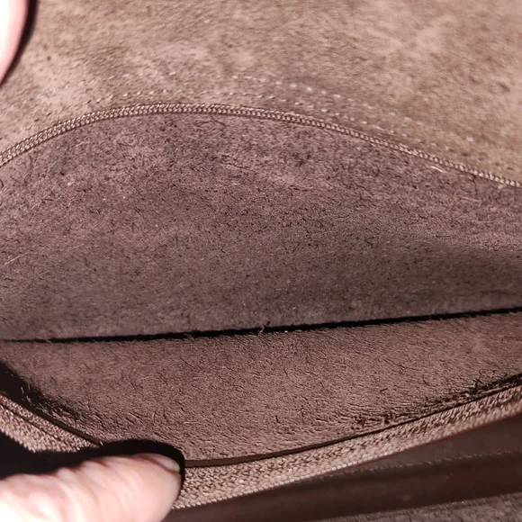 **SOLD**Coach Ridgefield - Picture 10 of 13